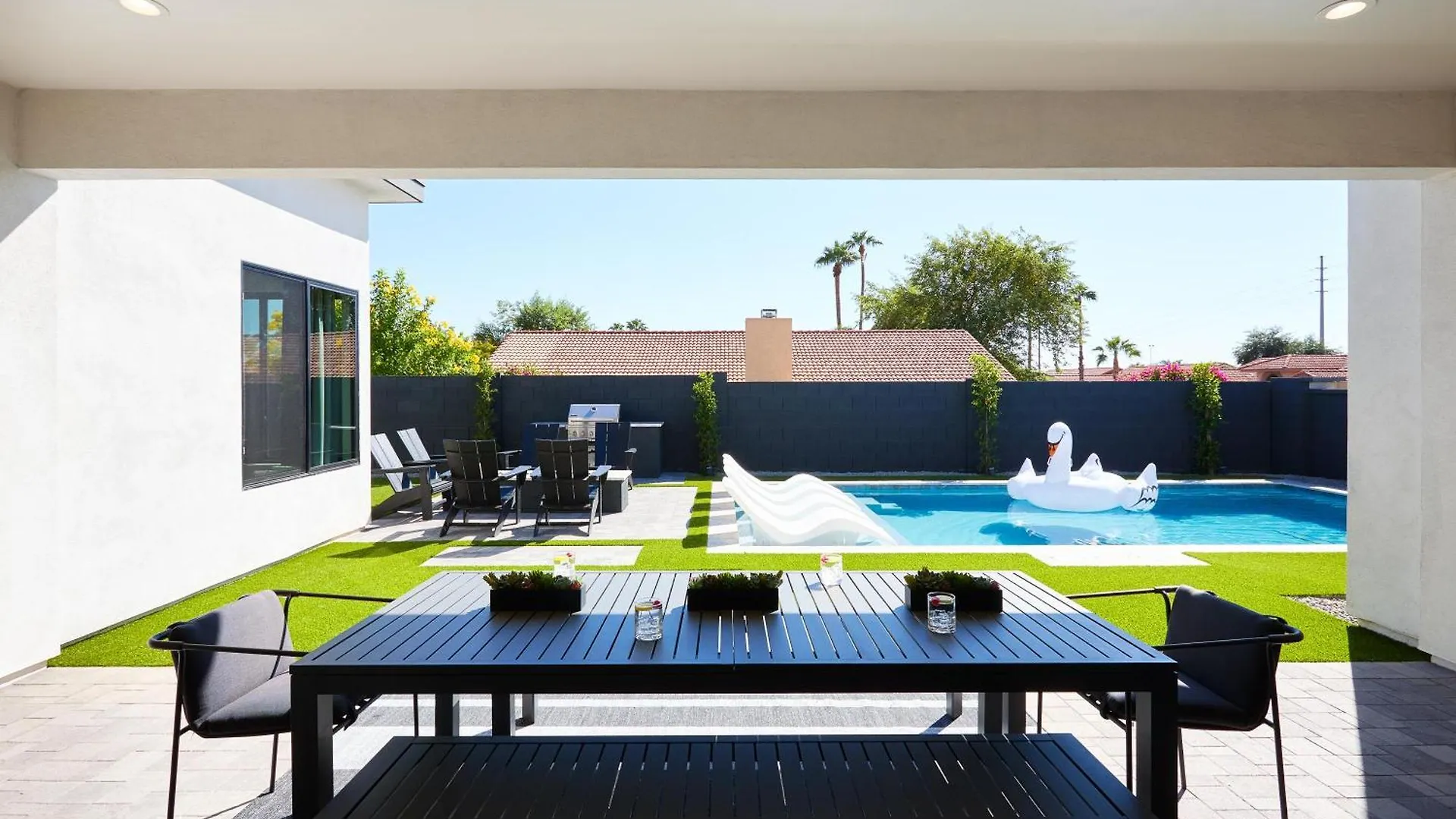 Luxe - Solstice Retreat - Heated Pools - 2 Homes Scottsdale