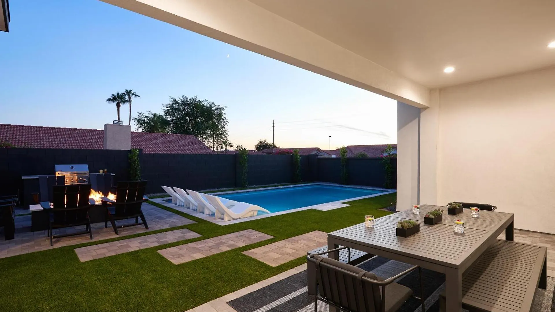 Luxe - Solstice Retreat - Heated Pools - 2 Homes Scottsdale USA